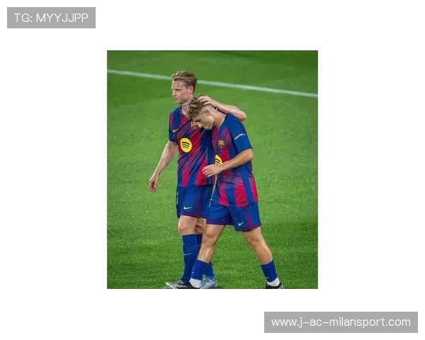 德容与卡萨多的黄牌危机，德容在巴萨打什么位置